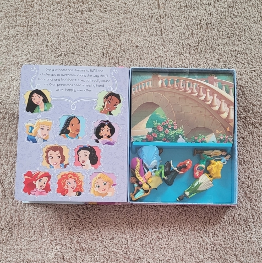 NEW-DISNEY PRINCESS GREAT ADVENTURES MY BUSY BOOK includes 10 mini princesses - Picture 3 of 6